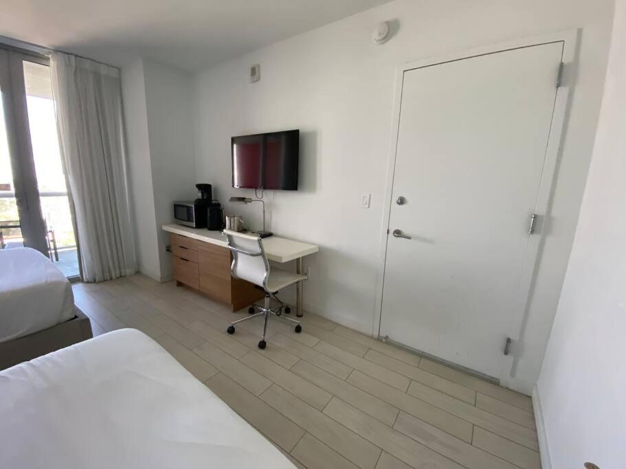 Amazing Studio Beach Walking Distance! 26B Hallandale Beach Exterior photo