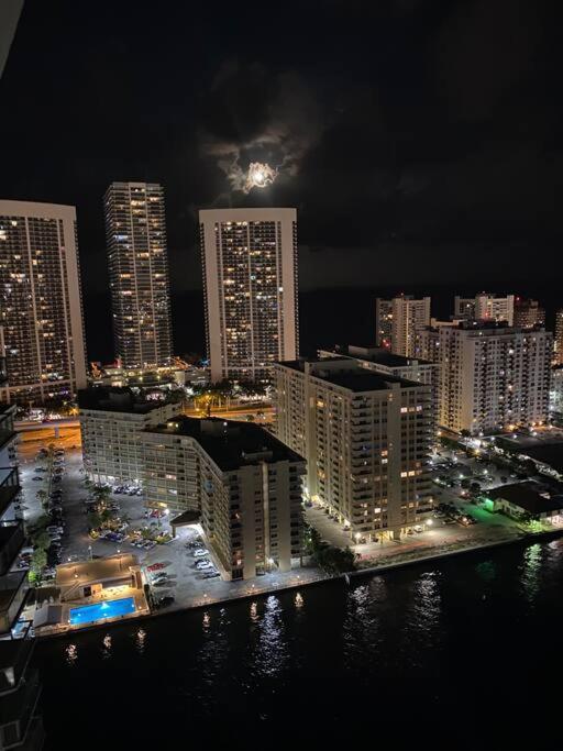 Amazing Studio Beach Walking Distance! 26B Hallandale Beach Exterior photo