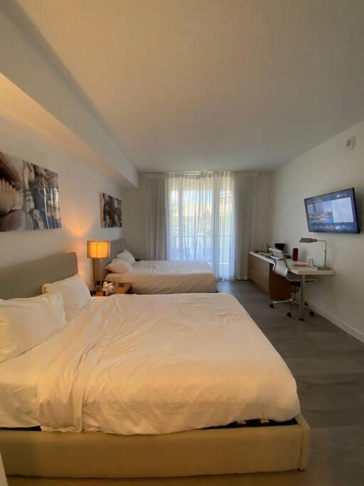 Amazing Studio Beach Walking Distance! 26B Hallandale Beach Exterior photo